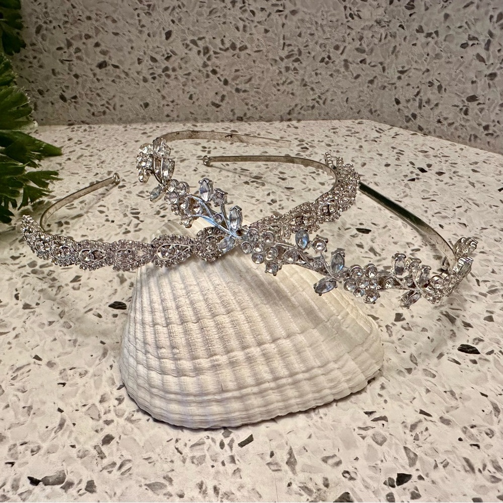 Rhinestone tiara set